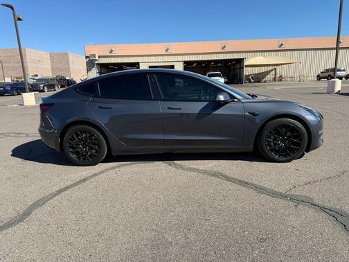 Midnight Silver 2021 Tesla Model 3 Long Range