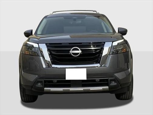 2025 Nissan Pathfinder SL FWD