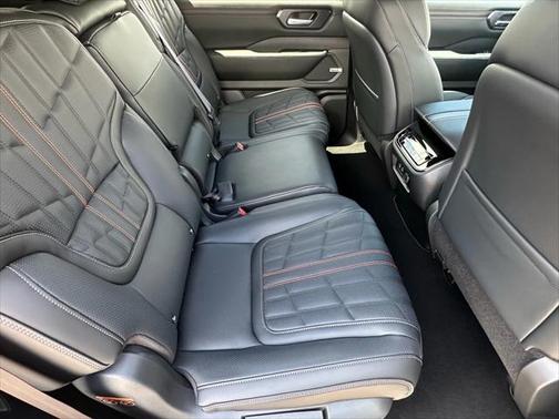 2025 Nissan Armada PRO-4X 4WD