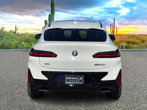 2024 BMW X4 M40i