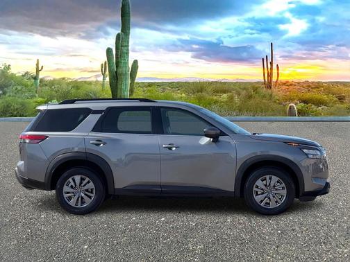 2025 Nissan Pathfinder SV 4WD