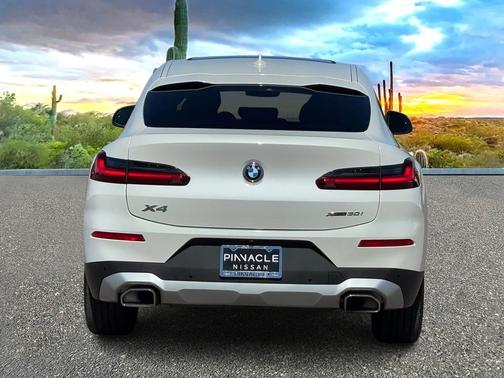 2024 BMW X4 xDrive30i