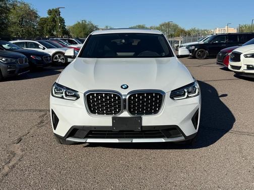 2024 BMW X4 xDrive30i