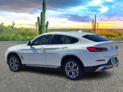 2024 BMW X4 xDrive30i