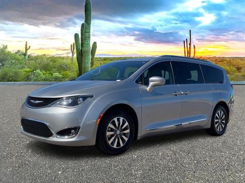 2020 Chrysler Pacifica Touring-L Plus