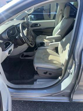 2020 Chrysler Pacifica Touring-L Plus