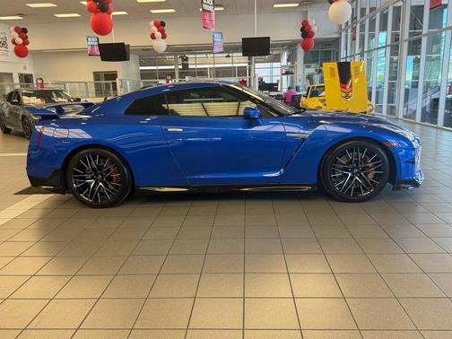 2024 Nissan GT-R Skyline Edition