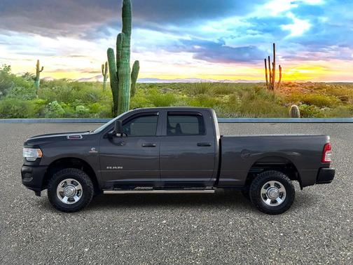 2021 RAM 2500 Tradesman Crew Cab 4x4 6'4' Box