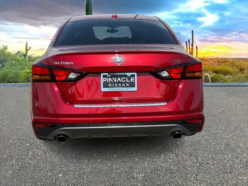 2022 Nissan Altima SR FWD