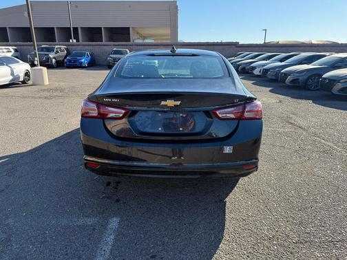 2022 Chevrolet Malibu FWD LT