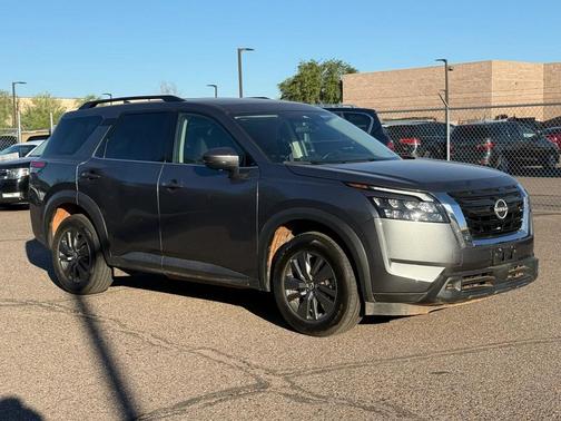 2024 Nissan Pathfinder SV 4WD