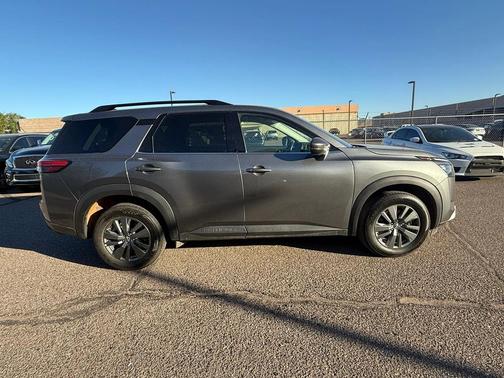 2024 Nissan Pathfinder SV 4WD