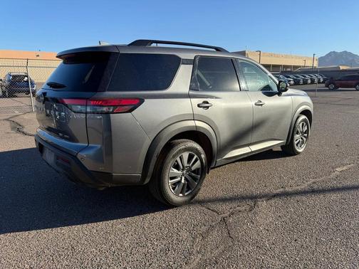 2024 Nissan Pathfinder SV 4WD