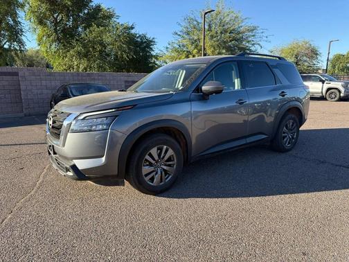 2024 Nissan Pathfinder SV 4WD