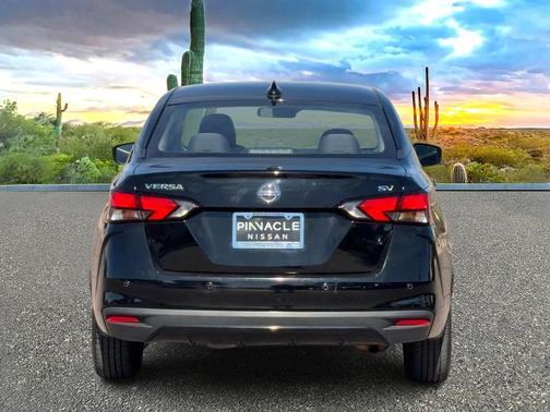 2022 Nissan Versa 1.6 SV