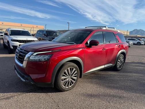 2023 Nissan Pathfinder SL 4WD