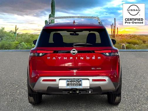 2023 Nissan Pathfinder SL 4WD