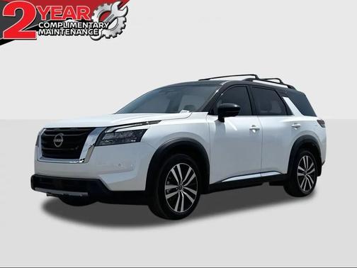 2025 Nissan Pathfinder Platinum FWD