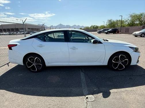 2024 Nissan Altima SR FWD