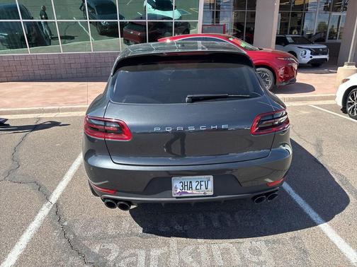 Agate Grey Metallic 2018 Porsche Macan Macan