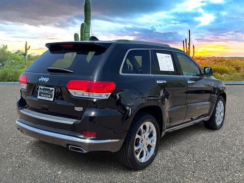 2021 Jeep Grand Cherokee Summit