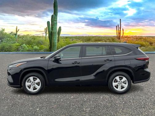 Midnight Black 2024 Toyota Highlander LE
