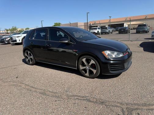 Deep Black Pearl 2016 Volkswagen Golf GTI 2.0T S 4-Door
