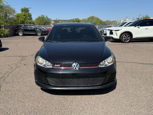 Deep Black Pearl 2016 Volkswagen Golf GTI 2.0T S 4-Door