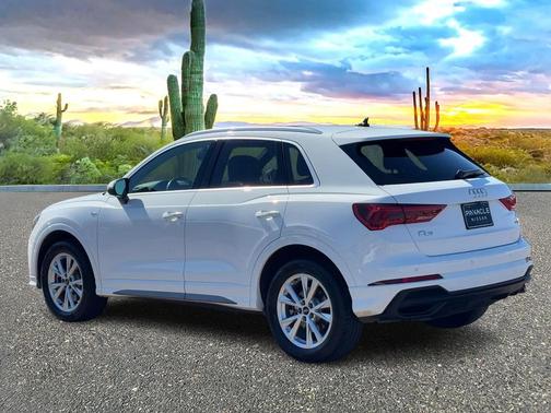 2024 Audi Q3 Premium 45 TFSI S line quattro Tiptronic