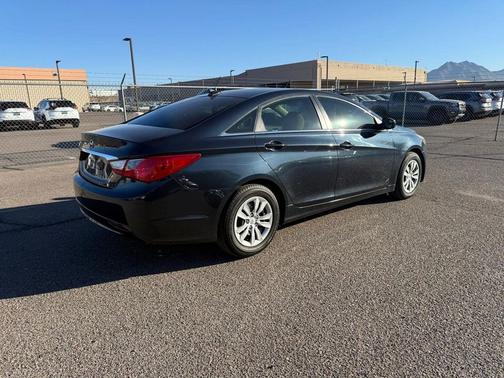 2013 Hyundai SONATA GLS