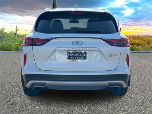 2021 INFINITI QX50 LUXE