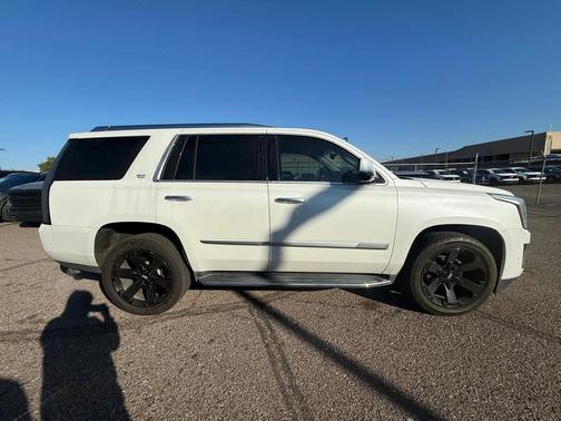 2020 Cadillac Escalade Luxury