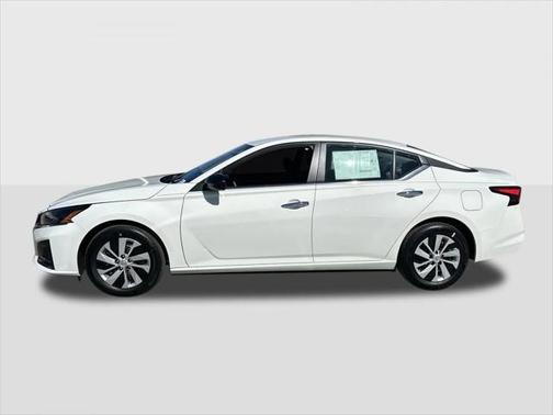 2025 Nissan Altima S FWD