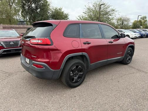 2017 Jeep Cherokee Sport