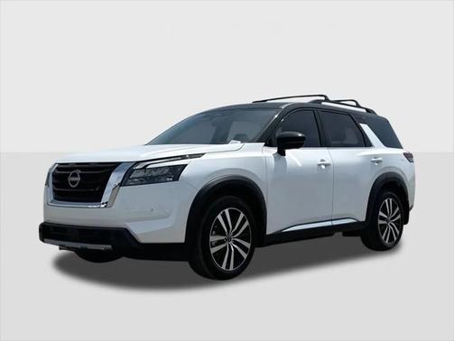 2025 Nissan Pathfinder Platinum FWD