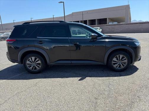 2022 Nissan Pathfinder SV 4WD