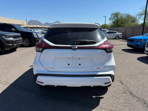 2022 Nissan Kicks SV