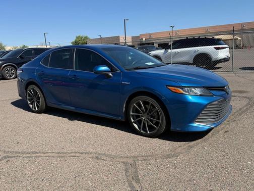 Blue Streak Metallic 2019 Toyota Camry Hybrid LE