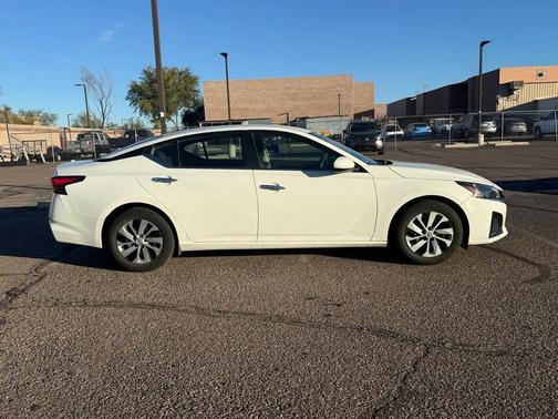 2023 Nissan Altima S FWD