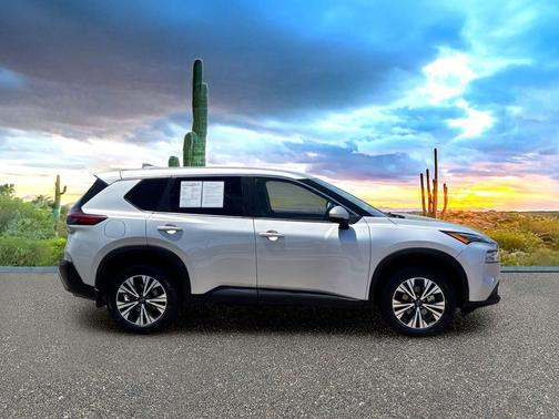 Brilliant Silver Metallic 2023 Nissan Rogue SV