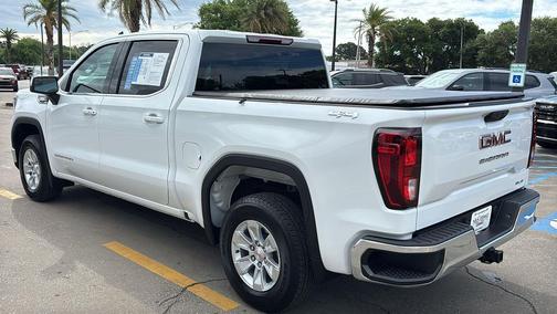 2025 GMC Sierra 1500 SLE