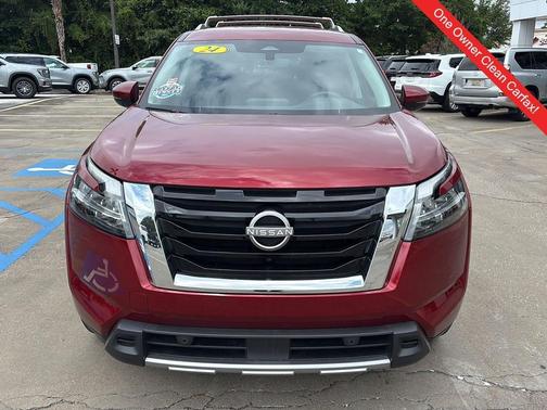 2024 Nissan Pathfinder SL FWD