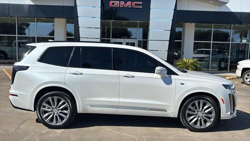 Crystal White Tricoat 2020 Cadillac XT6 AWD Sport