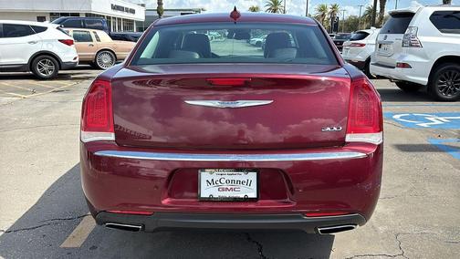 2017 Chrysler 300 Limited