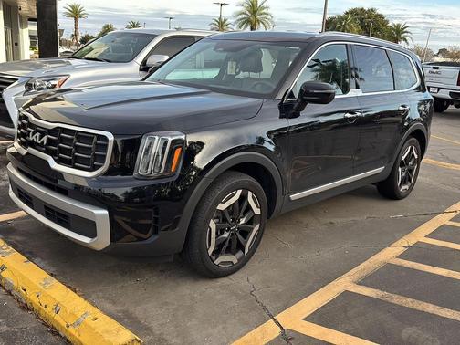 2023 Kia Telluride S