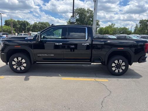 2025 GMC Sierra 2500 Denali