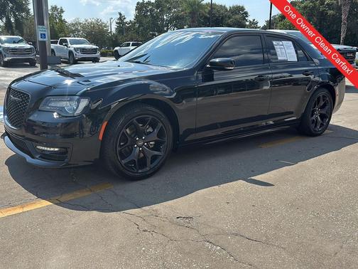 2022 Chrysler 300 S