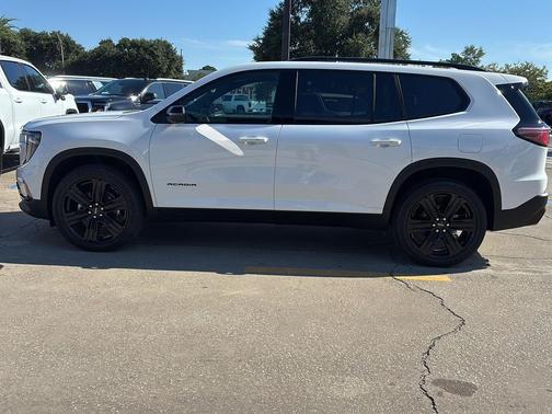 2026 GMC Acadia Elevation FWD