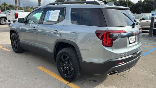 2023 GMC Acadia AWD AT4