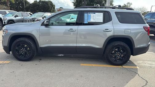 2023 GMC Acadia AWD AT4